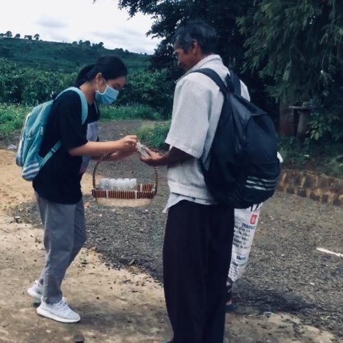 aasuccess-community-project-student-hand-sanitizer-delta-vietnam-3