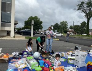 aasuccess-student-project-yard-sale-2